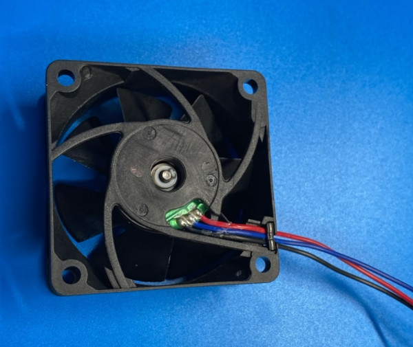 Lüfter Axial 24V DC 60x60x25mm Kugellager IP55 4500U/min